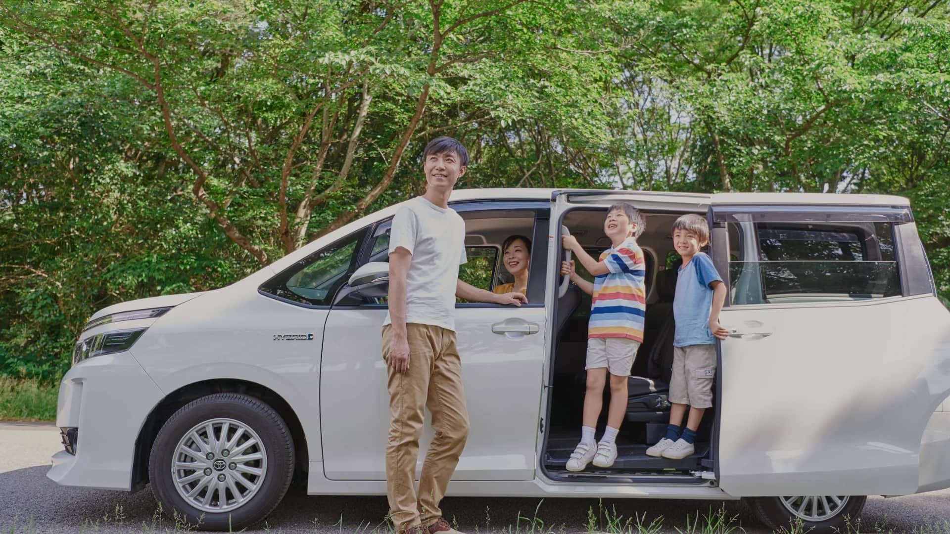 7 Seats car rental Casablanca with Full Insurance and Free Cancellation